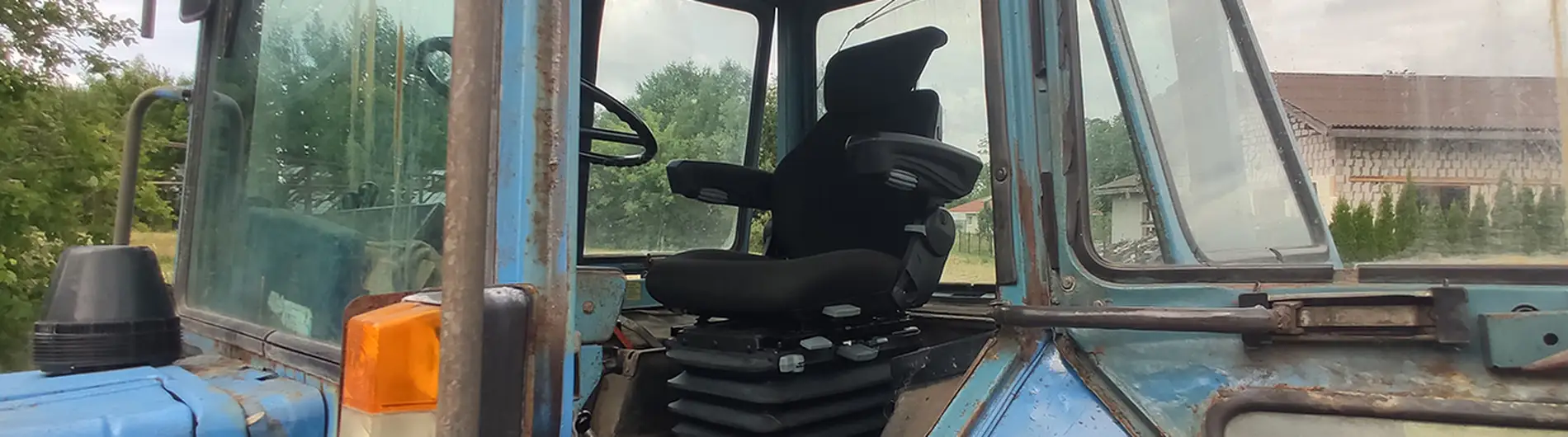 UnitedSeats Rancher in very old belarus tractor