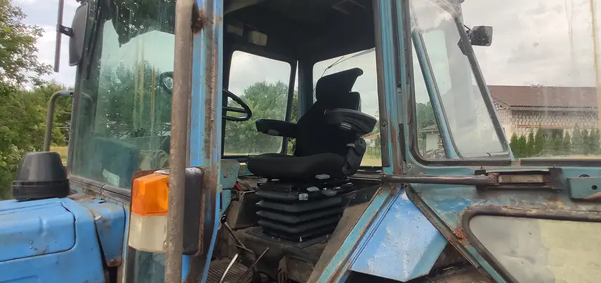 UnitedSeats Rancher seat in very old belarus tractor