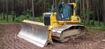 UnitedSeats dealer Seat Systems in Ireland retrofits C8 Pro seat upper in Komatsu dozer
