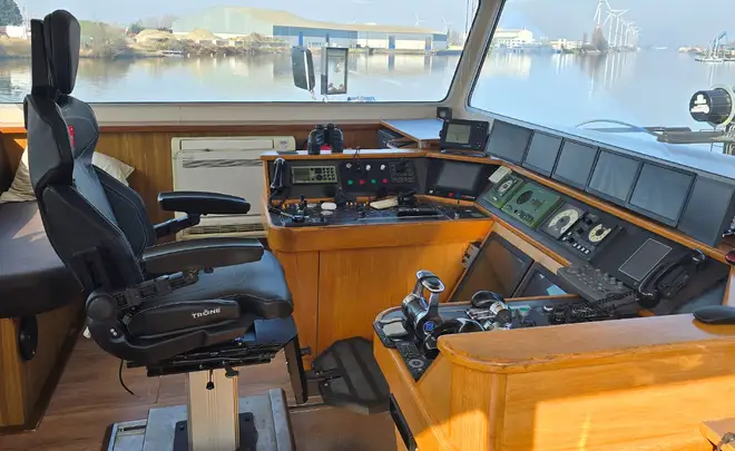Trone sitz für das Binnenschiff Morpheus