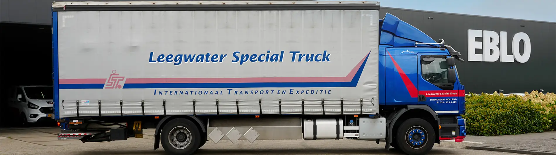 UnitedSeats Voyager fitted into Volvo FE truck bij EBLO team in the Netherlands