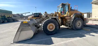 UnitedSeats LGV150/C8 Pro air seat fitted to Volvo wheel loader