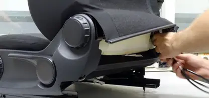 Meer ondersteuning van de rug met een ingebouwde lendensteun in een Mercedes Vito busje