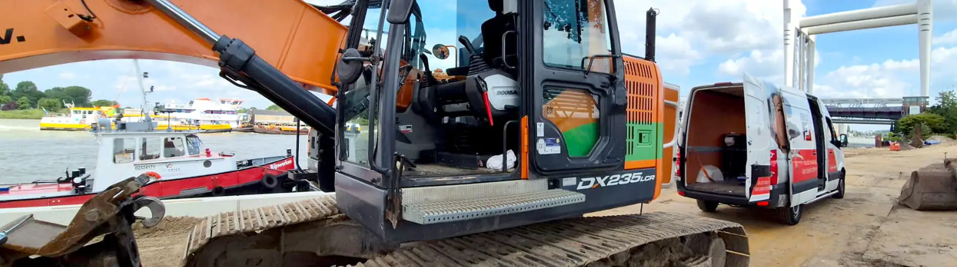 EBLO levert ASS Cargoline stoel voor Doosan rupskraan