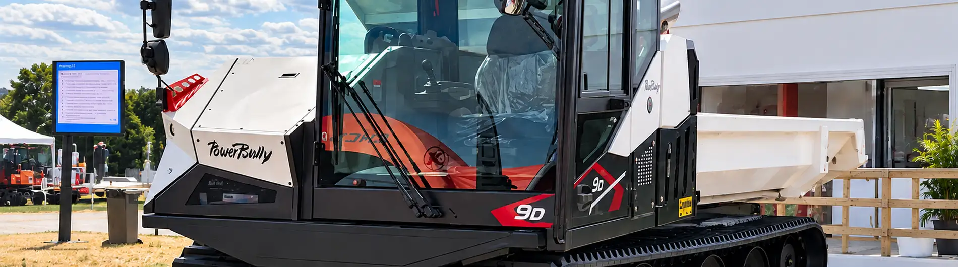 UnitedSeats supplies UnitedSeats LGV120 and MGV120 C8 seats to Powerbully