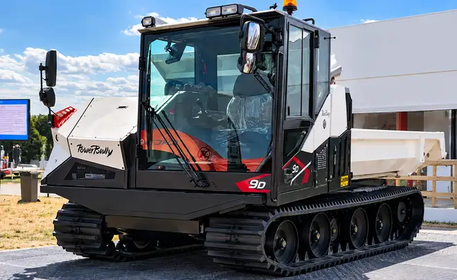 PowerBully machine with UnitedSeats seats
