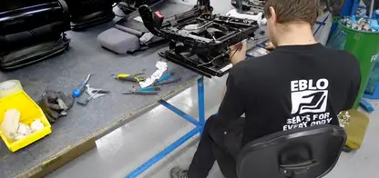 EBLO medewerker reviseerd Isri stoel