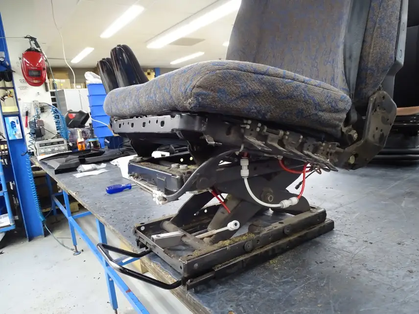 oude Renault Isri stoel