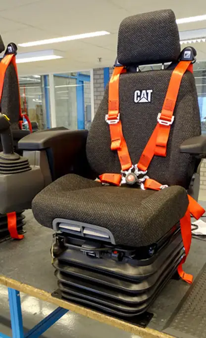 Siège Sears caterpillar bulldozer avec ceinture de sécurité à quatre points d'ancrage