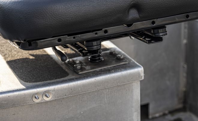 Bevestiging stoel UnitedSeats op boot