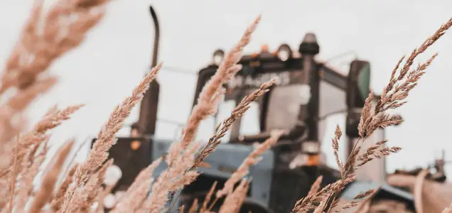 Voorkom rugklachten: 7 signalen dat je trekkerstoel aan vervanging toe is