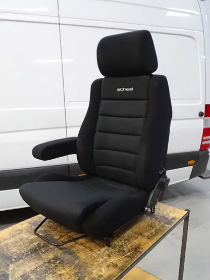 Inbouw scheel autostoel