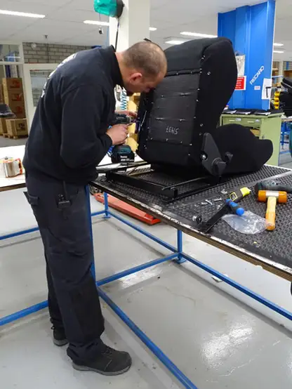 Inbouw scheel autostoel