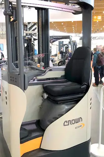 Crown vorkheftruck met UnitedSeats stoel