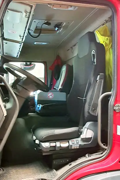 EBLO verzorgt inbouw Volvo vrachtwagenstoel ISRI 6860/875 NTS1