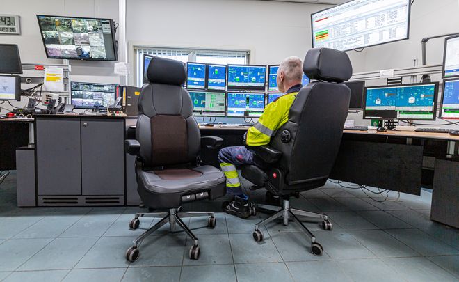 Controle-ruimte met UnitedSeats stoelen van EBLO