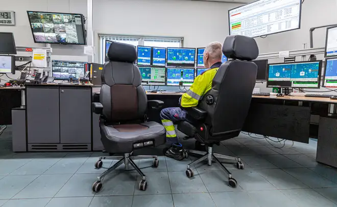 Controle-ruimte met UnitedSeats stoelen van EBLO