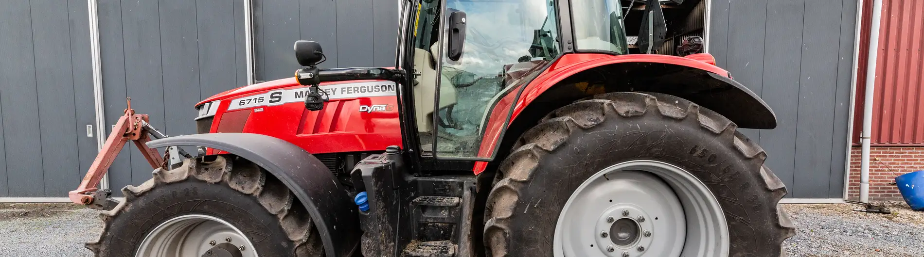 5 smart maintenance tips for a comfortable and durable tractor seat