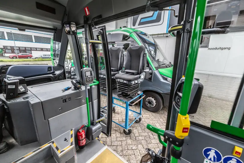 isri seat outside bus