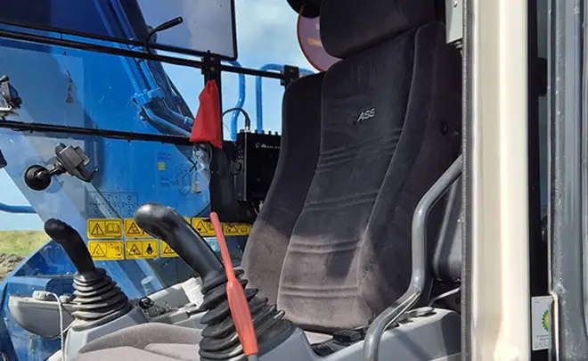 ASS seat replaces Grammer Actimo seat in excavator