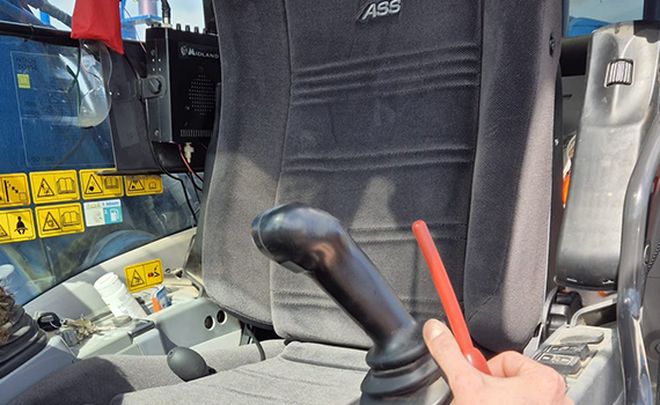 ASS stoel in graafmachine