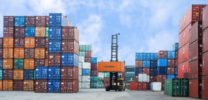 Crane port Antwerp equipped with ISRI seat