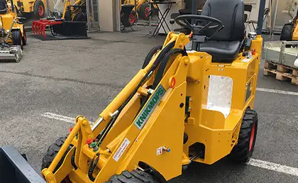 Knikmops wheel loaders with US20 construction seat