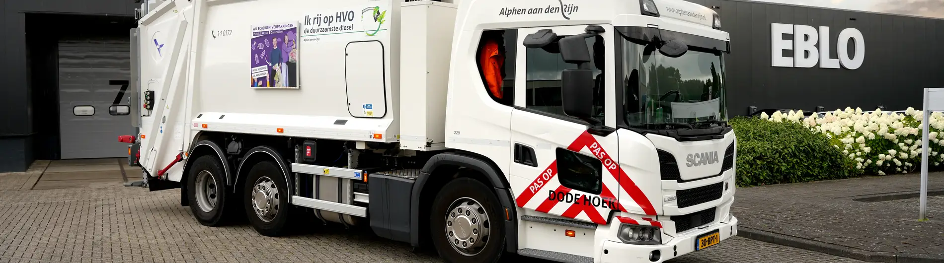 UnitedSeats Voyager C65 vrachtwagenstoel in afvalwagen gemeente Alphen aan den Rijn