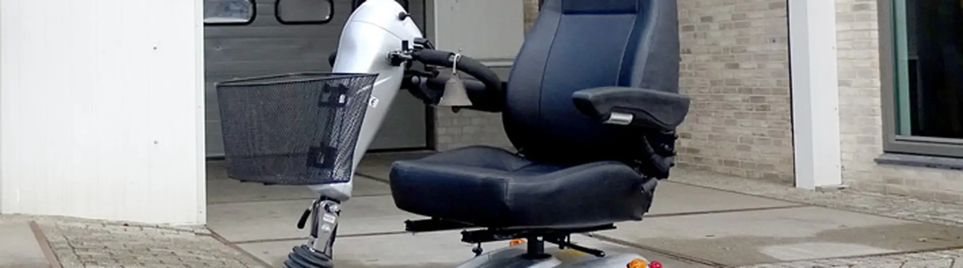 EBLO levert aangepaste stoel voor scootmobiel
