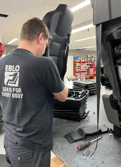 UnitedSeats Voyager C65 Premium mounting Volvo truck