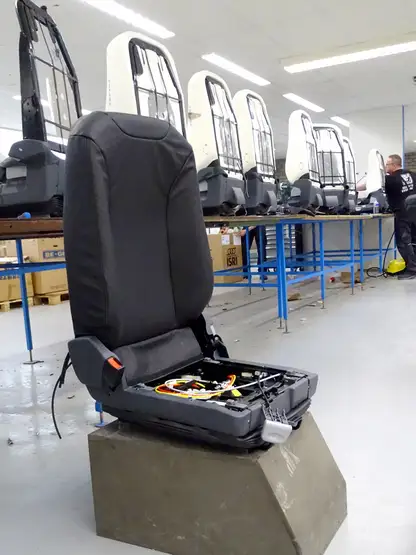 30-leren-ISRI-stoelen