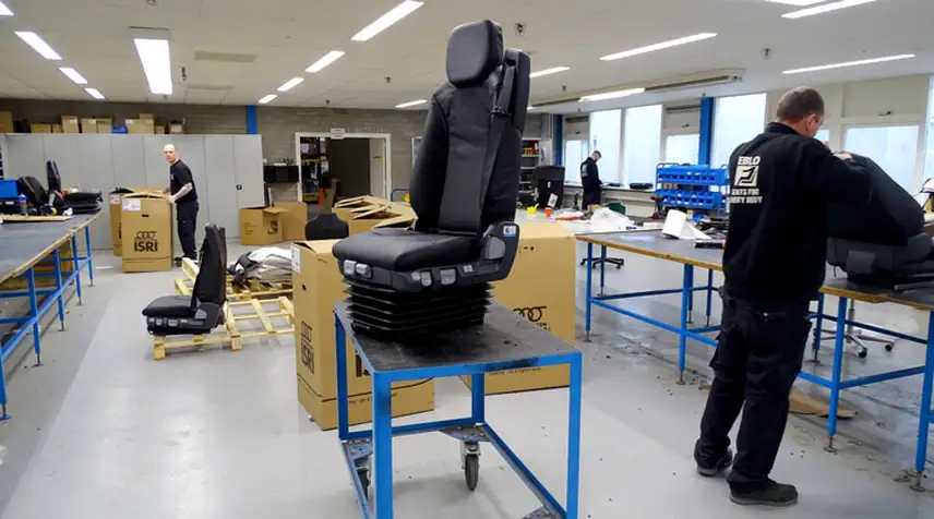 30-leren-ISRI-stoelen