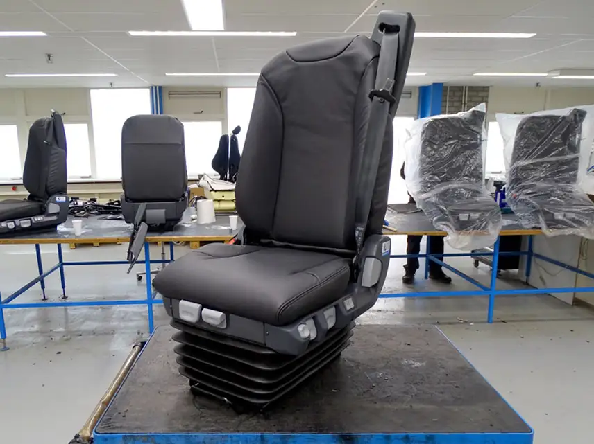 leren-ISRI-stoelen