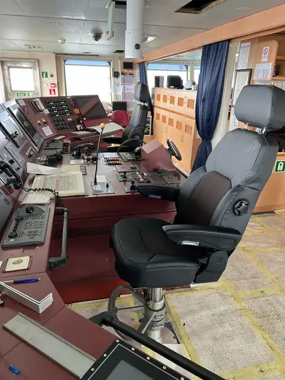 UnitedSeats helm seat