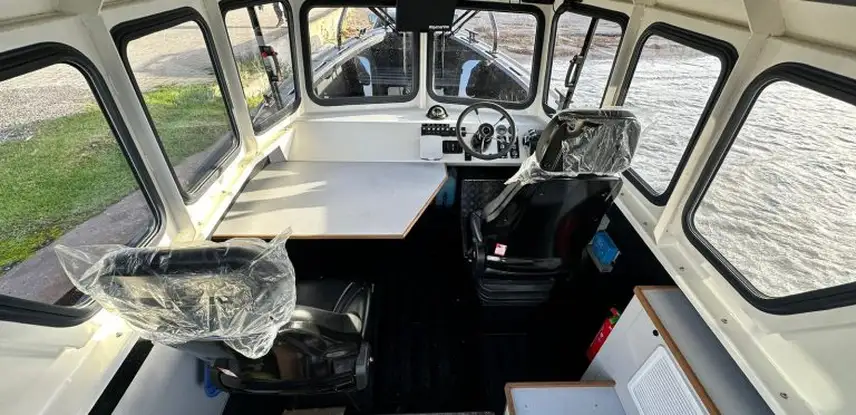 UnitedSeats CS85/C1 in  Tideman HDPE workboats