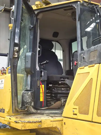 UnitedSeats dealer Seat Systems in Ireland retrofits C8 Pro seat upper in Komatsu dozer