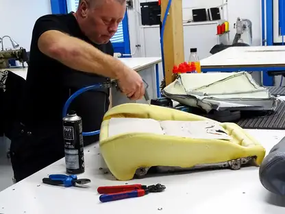 Herstofferen stoel Toyota landcruiser