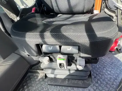 UnitedSeats LGV150/C8 Pro air seat fitted to Volvo wheel loader