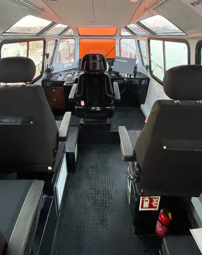 UnitedSeats Spanish dealer Sumsertech fitted UnitedSeats seats at pilot boat