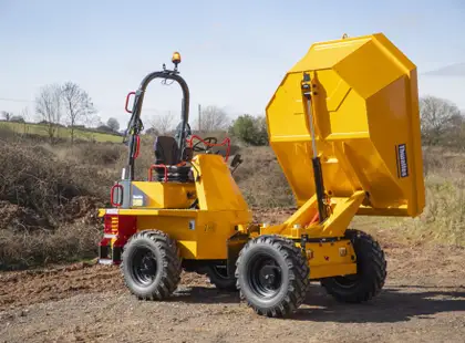 UnitedSeats construction seat mgv35 on thwaites power swivel
