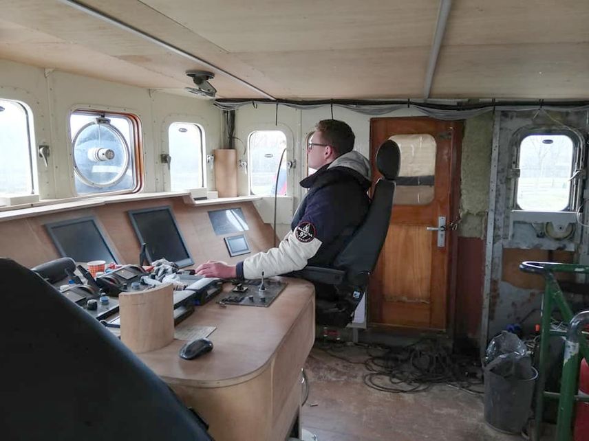 EBLO sponsort verbouwing stuurhuis met 2 UnitedSeats stoelen