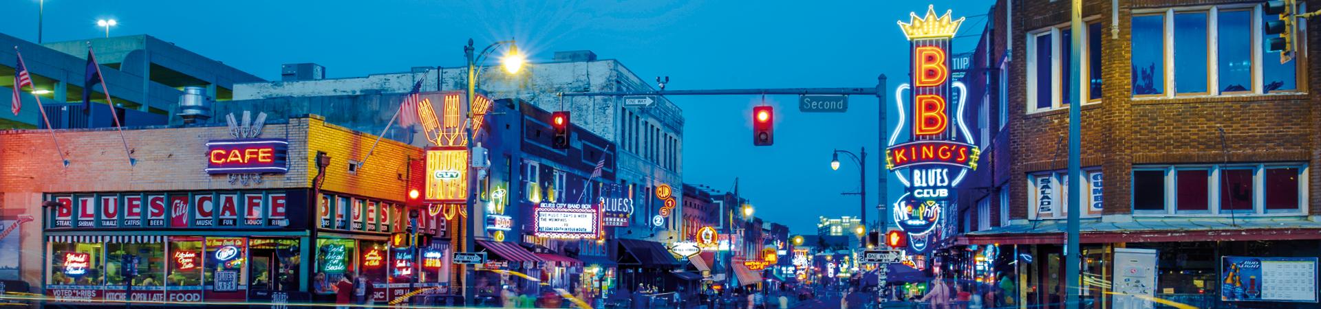 Nashville, Tennessee, USA downtown cityscape at dusk