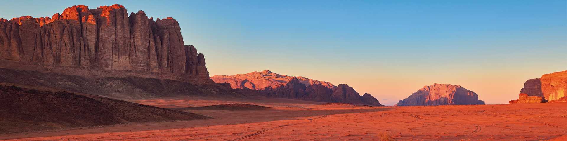 Scenic beautiful sunset in Wadi Rum desert, Jordan