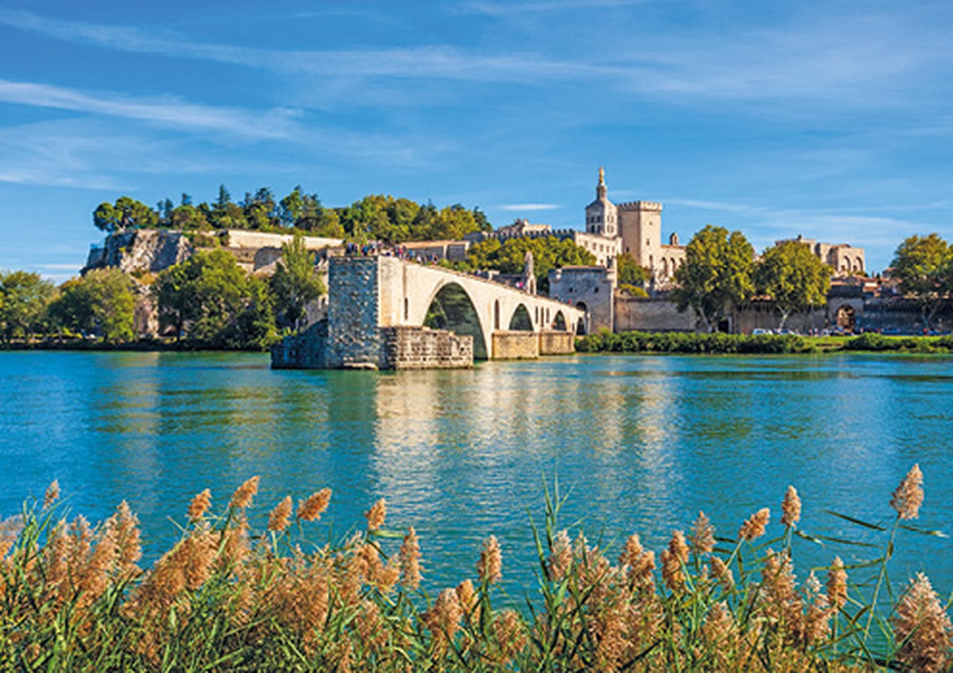 Pont Saint Benezet bridge, Avignon, France