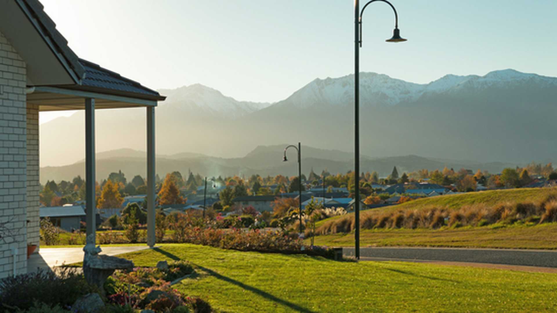 Sunset over the stunning town of Te Anau, the gateway to Fiordland on New Zealand's South Island