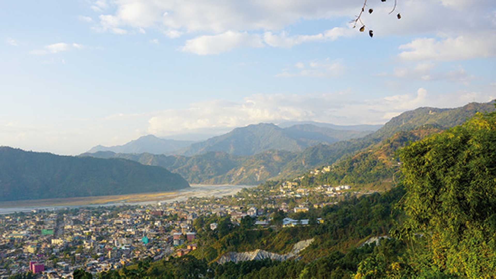 Jaigaon as seen from Phuntsholing, India/Bhutan border