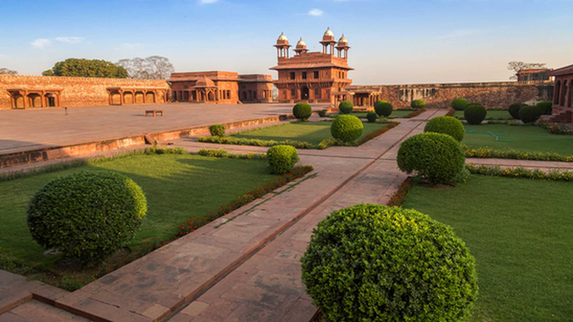 Fatehpur Sikri diwan-i-khas - A UNESCO World heritage site at Agra, India.Built by Mughal emperor Akbar a fort city of red sandstone architecture