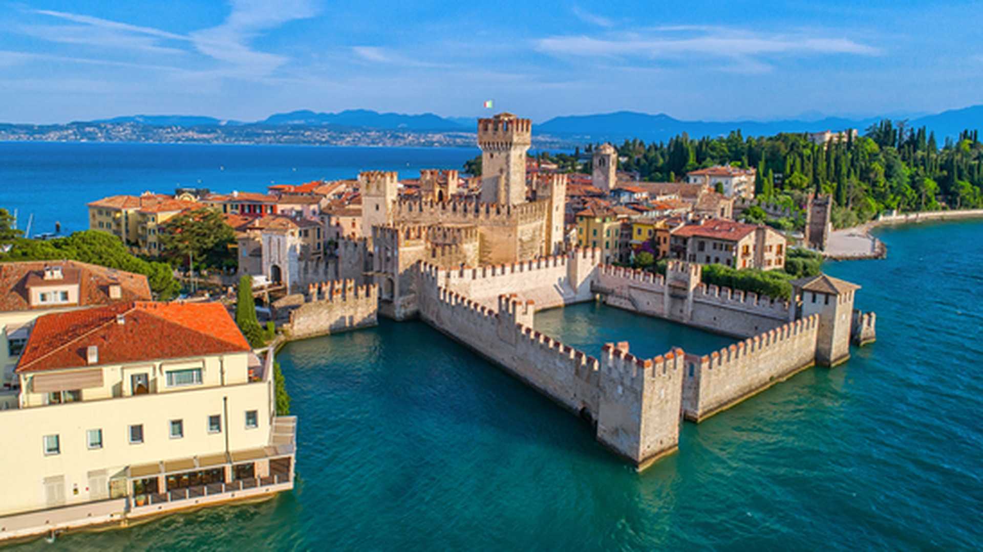 Pretty Sirmione on Lake Garda, Italy