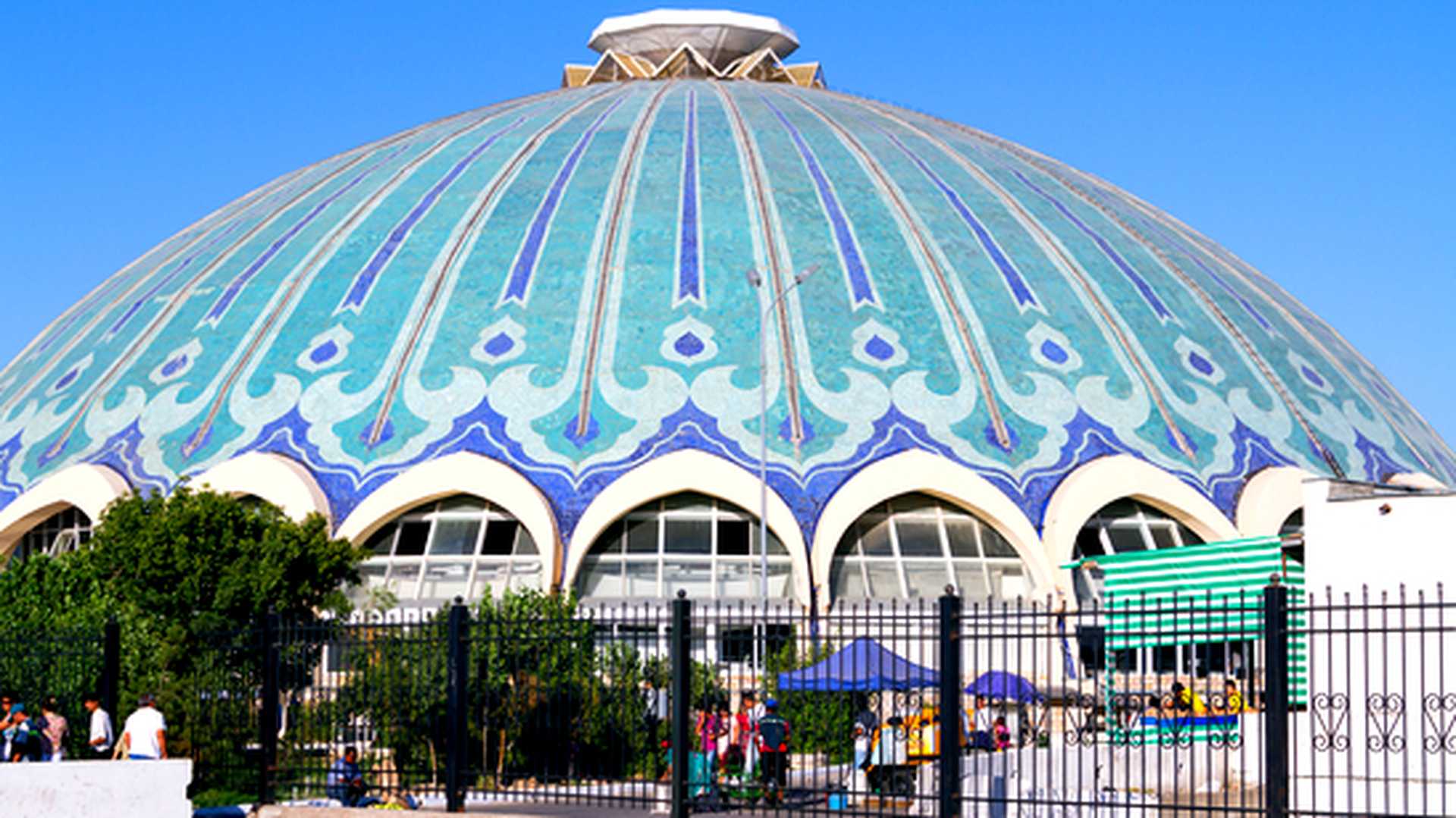 Chorsu Bazaar in Tashkent, Uzbekistan