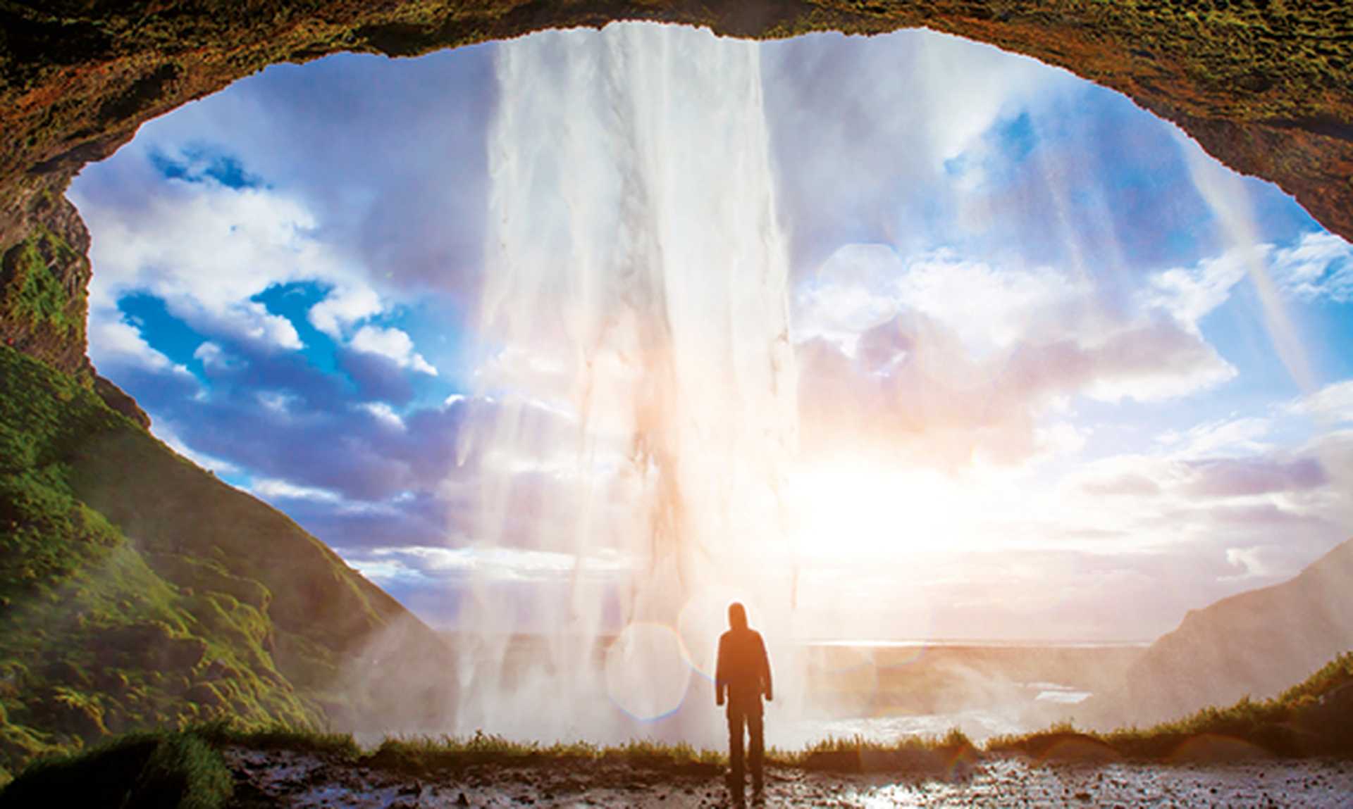 Seljalandsfoss waterfall in iceland